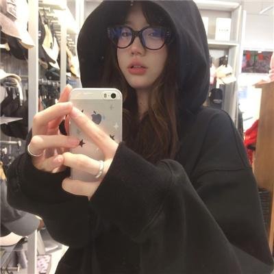 夭寿了她老公儿子是凤凰